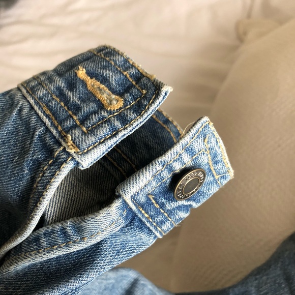 Lightly Distressed Denim Jean Jacket - Picture 5 of 7